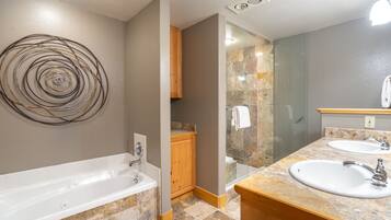 Appart'hĂŽtel, 2 chambres | Salle de bain