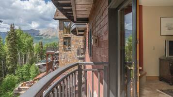 Condo, 1 Bedroom | Property grounds