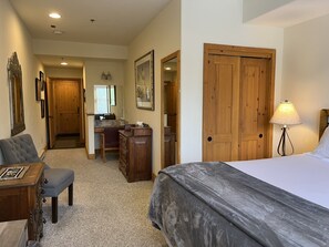 Condo, 2 Bedrooms | 2 bedrooms, iron/ironing board, free WiFi