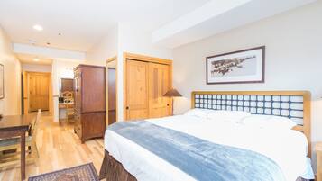 Condo, 2 Bedrooms | 2 bedrooms, iron/ironing board, free WiFi