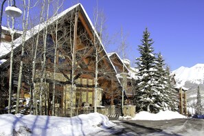 Lejlighed - 4 soveværelser | Udendørsområde