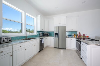 Pink Sands Point 10 Bedroom Estate