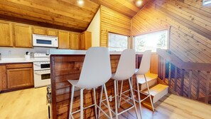 Condo, 3 habitaciones | Cocina privada | Refrigerador, horno, cafetera y tetera y tostadora 