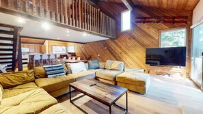 Apartment, 3 Schlafzimmer | Wohnbereich | Smart-TV