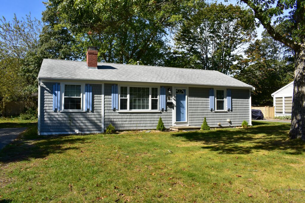 Holly Ln 23: 3  BR, 1  BA House in South Yarmouth, Sleeps 5