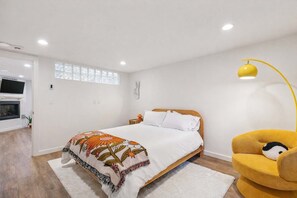 1 bedroom, iron/ironing board, travel cot, WiFi