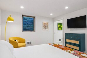 1 bedroom, iron/ironing board, travel cot, WiFi