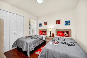 3 bedrooms, iron/ironing board, travel cot, free WiFi - 	Resort-Style 3BR Condo (Kissimmee)