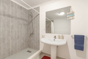 Towels, toilet paper