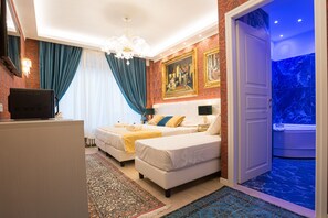 Habitació de luxe | 1 dormitori, caixa forta a l'habitació i cortines opaques