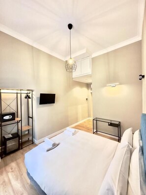 Habitació Deluxe | 1 dormitori, roba de llit d'alta qualitat, cobrellits i minibar