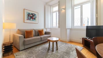 Apartment, 1 Bedroom, Kitchen | Living area