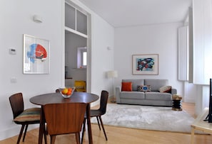 Apartment, 1 Bedroom, Kitchen | Living area