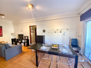 Apartment, 2 Bedrooms, Pool Access | In-room dining - Vilamoura Fresh With Pool by Homing (Loulé)