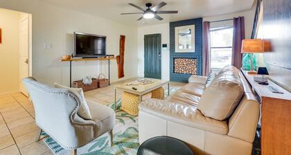 San Antonio Townhome: 3 Mi to Lackland Afb!