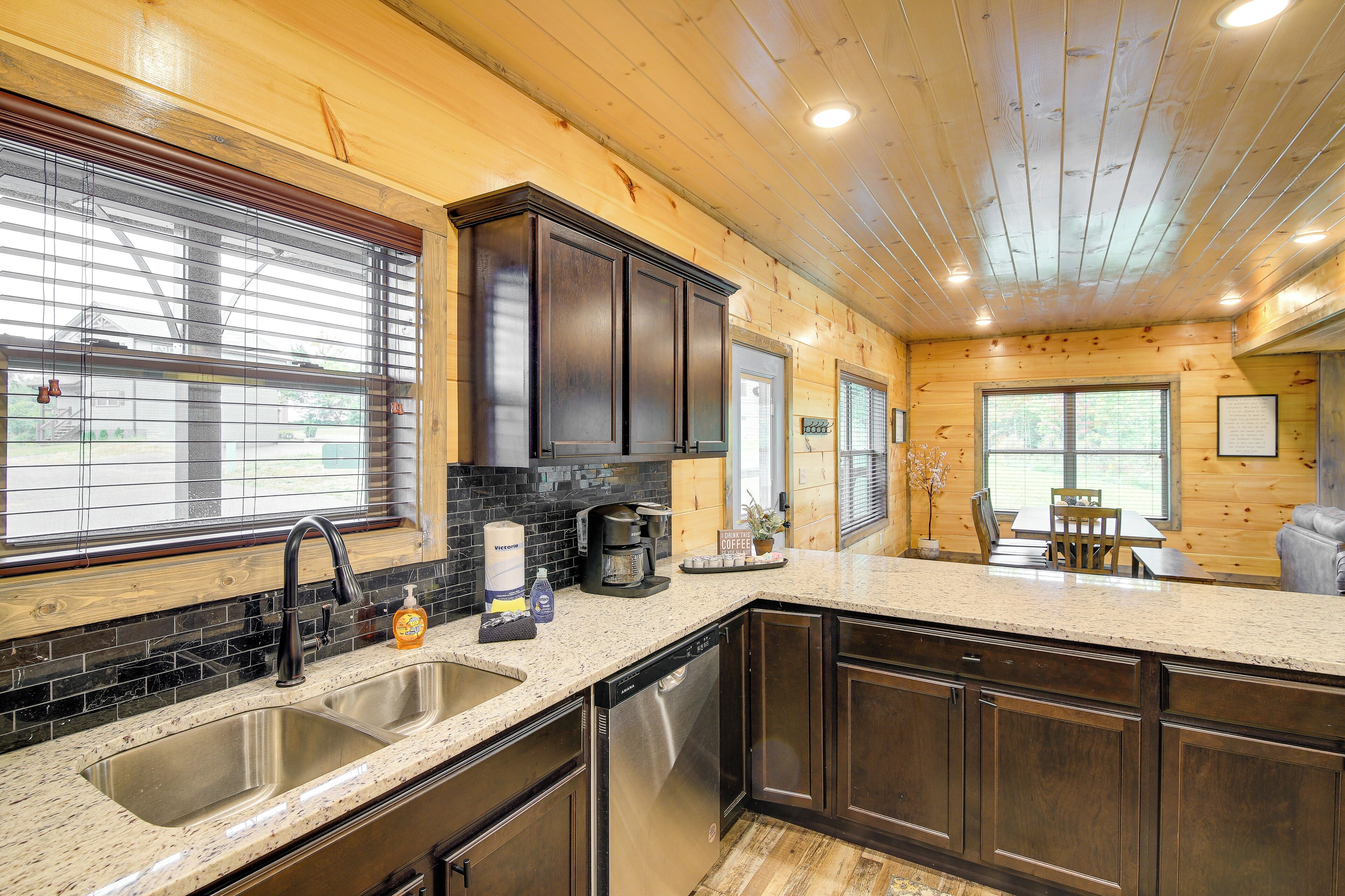 Rumah (4 Bedrooms) | Interior