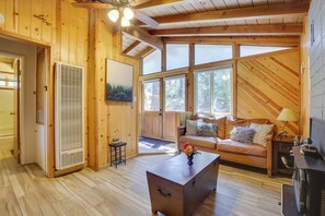 Casa (2 Bedrooms) | Interior