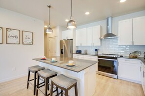 Apartment (3 Bedrooms) | Interior - Modern Livingston Condo Near Yellowstone River! (Livingston)