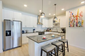 Apartment (3 Bedrooms) | Interior - Modern Livingston Condo Near Yellowstone River! (Livingston)