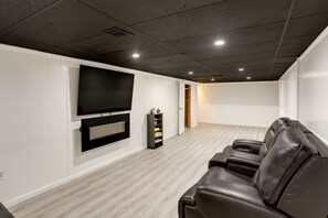 Interior - Pet-friendly Lorain Retreat w/ Fenced Yard! (Lorain)