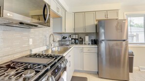 House (3 Bedrooms) | Private kitchen | Microwave, oven, stovetop, cookware/dishes/utensils - Pet-friendly Lorain Retreat w/ Fenced Yard! (Lorain)
