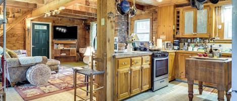 House (2 Bedrooms) | Front of property