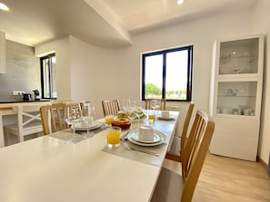 Apartment, 2 Bedrooms, Pool Access | Living room