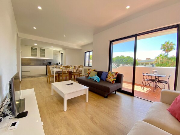 Apartment, 2 Bedrooms, Pool Access | Living room - Vilamoura Twins 2 With Pool by Homing (Loulé)