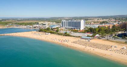 Vilamoura Central 7 With Pool by Homing