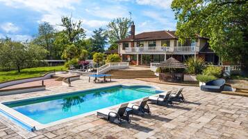 Piscine extérieure, piscine chauffée