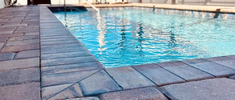 Uppvärmd pool