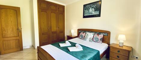 Appartement, 2 chambres, terrasse | 2 chambres, literie fournie