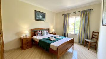 Apartment, 2 Bedrooms, Terrace | 2 bedrooms, bed sheets