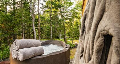 Tiny home in Chester Nova Scotia. Hosted by Dordean Suites