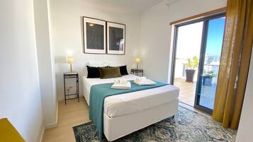 Apartment, 2 Bedrooms, Terrace | 2 bedrooms, bed sheets