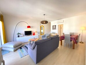 Departamento, 2 habitaciones, Terraza | Sala de estar