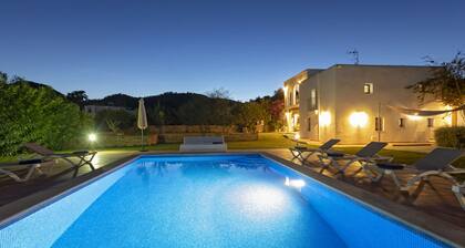 Villa near San Antonio Sleeps 10