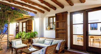 Villa near San Antonio Sleeps 10