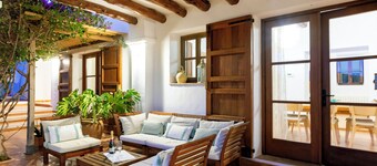 Villa near San Antonio Sleeps 10