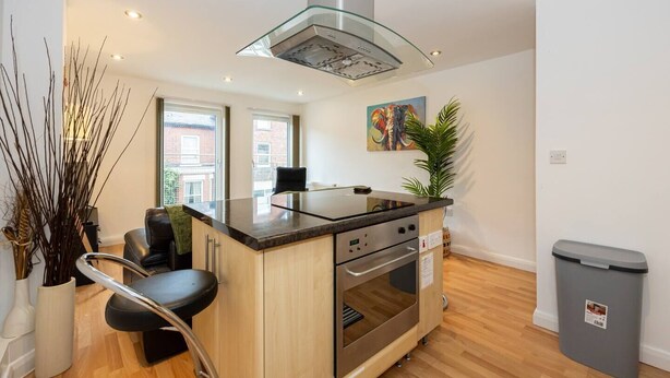 Unclassified image, 1 of 22, button - Withington Place
 (Withington)