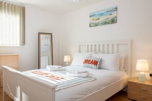 2 chambres, fer et planche à repasser, Wi-Fi, literie fournie