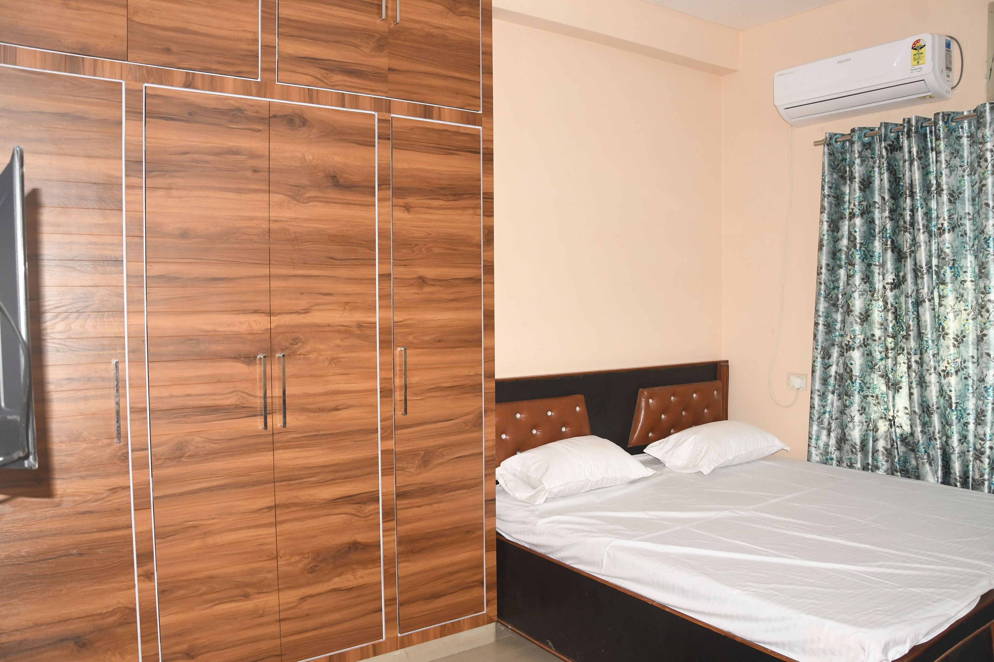 2 dormitorios, tabla de planchar con plancha, wifi y ropa de cama