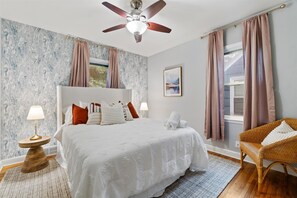 3 chambres, bureau, accès au Wi-Fi (inclus), literie fournie