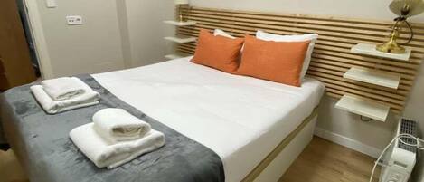 1 bedroom, iron/ironing board, Internet, bed sheets