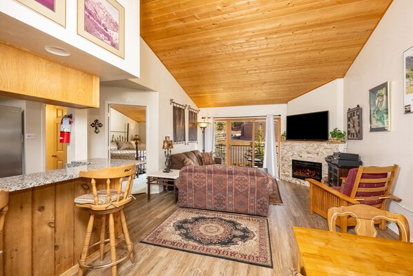 スマートテレビ、暖炉