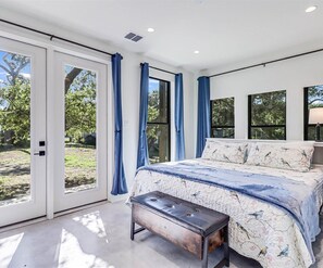 1 habitación, tabla de planchar con plancha, wifi gratis y ropa de cama 