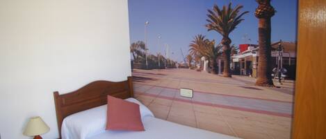 1 bedroom, bed sheets