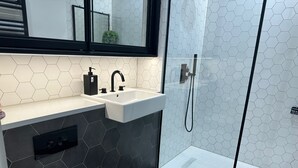 Apartemen, 1 Tempat Tidur Queen | Kamar mandi