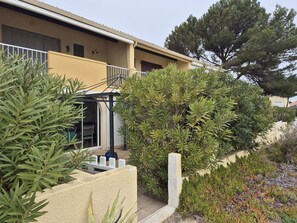 Exterior - Très Jolie Appartement à 400m de la Plage 34m2 Dans Résidence Sécurisée (Gruissan)