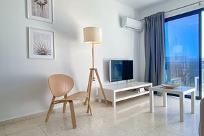 Luxury Apartment | 2 bedrooms, in-room safe, free WiFi - Phaedrus Living Byzantium Modern City Flat (Paphos)